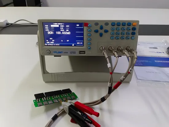 Misuratore di resistenza del misuratore ESR ad alta frequenza da 12 Hz a 500 kHz (modello CKT8500)